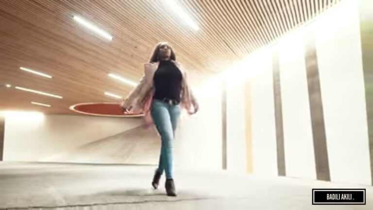 Stella Mwangi – 10 TOES (Official Music Video) Lyrics