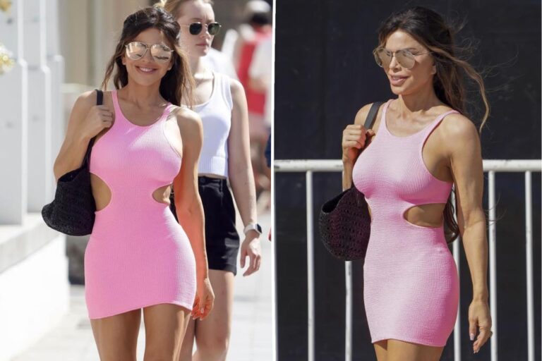 Lauren Sanchez sizzles in St. Barts in | Gossip Wire