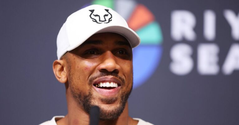 Anthony Joshua's response to Tyson Fury snub