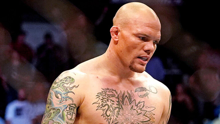 Anthony Smith announces plans to retire after one