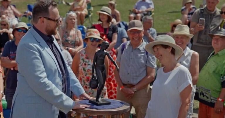 BBC Antiques Roadshow guest refuses to believe