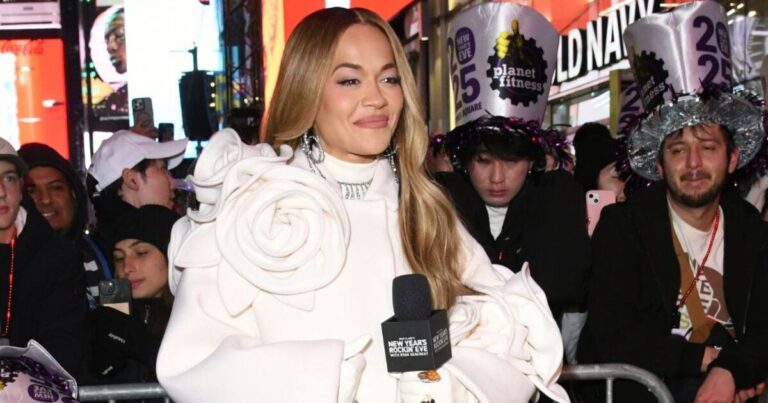 Dick Clark's New Year's Rockin' Eve slammed after