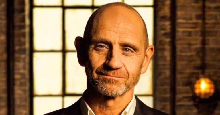 Dragons’ Den star Evan Davis' life with husband and