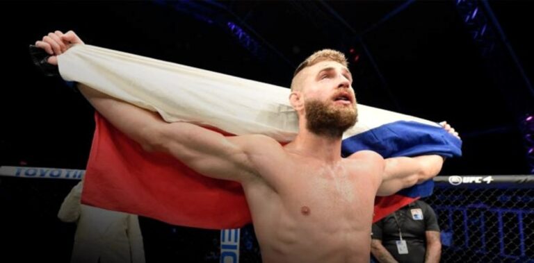 Jiri Prochazka stops Jamahal Hill in UFC 311 fire