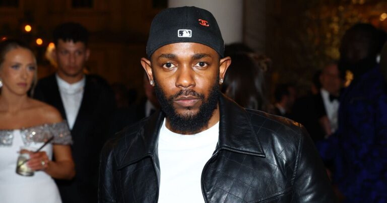 Kendrick Lamar 'to sing Drake diss track at Super Bowl'