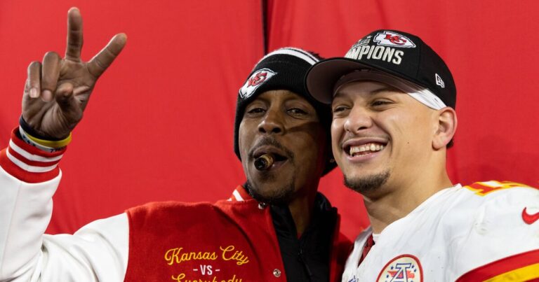 Mahomes' dad rubs salt in Buffalo Bills' wounds