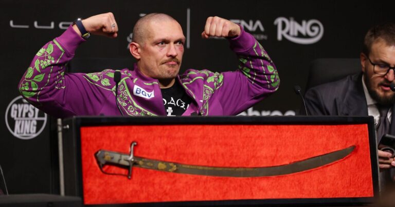 Oleksandr Usyk's manager drops hint over return