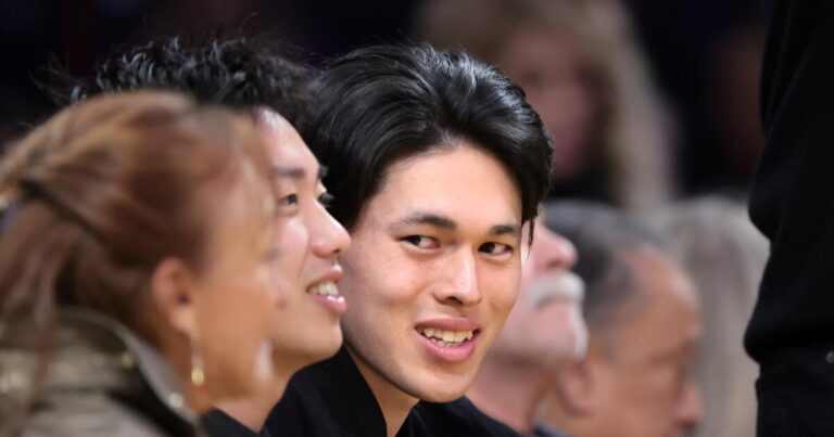 Roki Sasaki meets LeBron James, learns L.A.