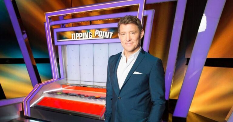 Tipping Point's Ben Shephard in tears as player lands