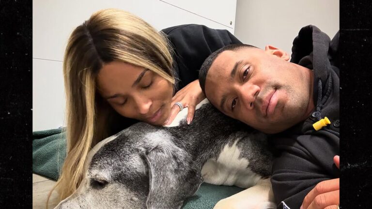 Russell Wilson Mourns His Dog's Death,