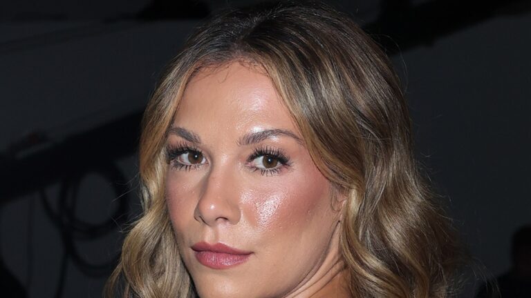 tWitch's Widow Allison Holker Defends Talking