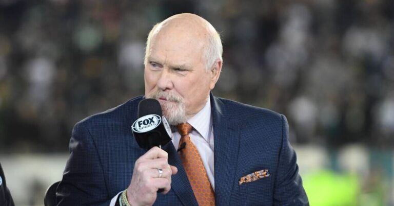 Terry Bradshaw’s errors, Michael Strahan arguments