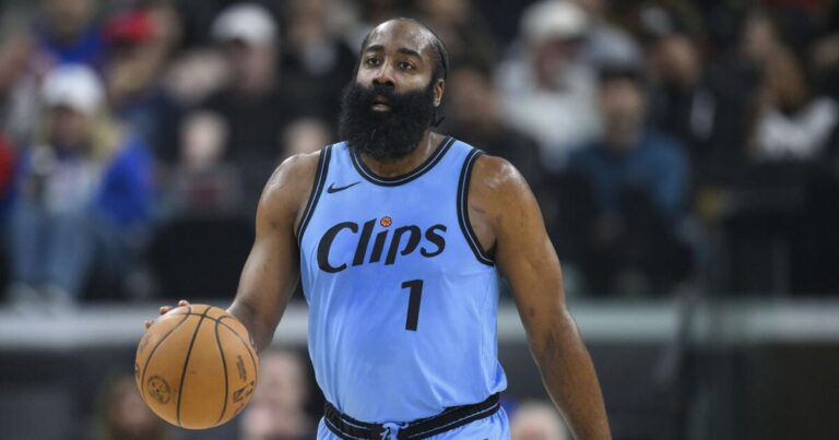 James Harden and Clippers dominate Hornets for