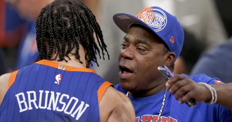 Tracy Morgan posts proof of life after vomiting