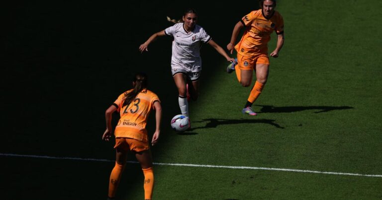 Angel City gets a road victory against the Houston