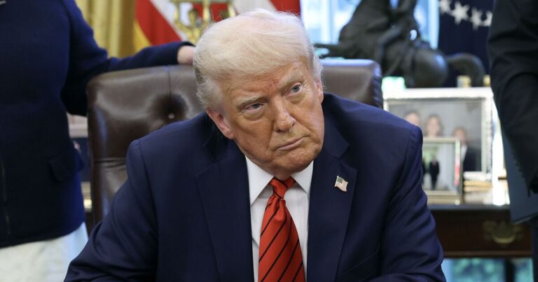 Donald Trump signs order with new condition for