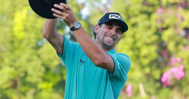 Joaquin Niemann's insane LIV earnings compared to