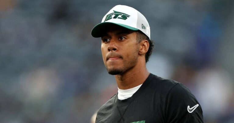 NFL quarterback retires having never played a game