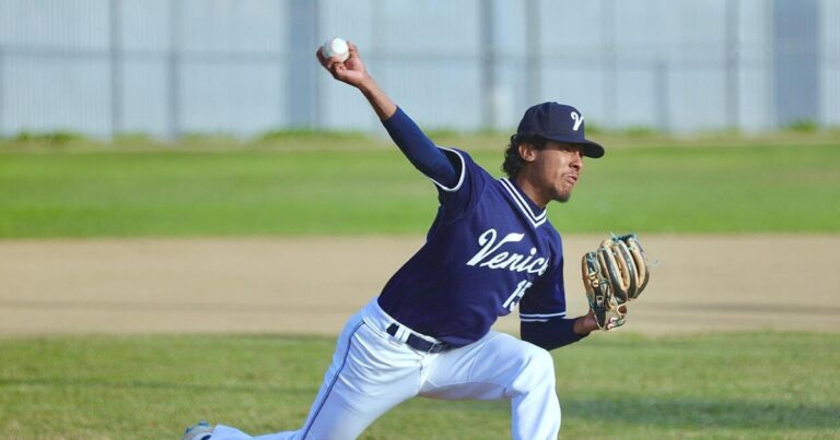 Prep talk: Venice baseball is 21-1 and rising in