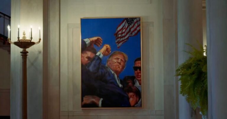 White House replaces Obama portrait with image