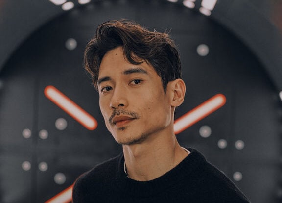 Manny Jacinto Stuns At Star Wars Celebration | Gossip Wire News