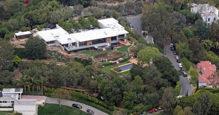 Jennifer Aniston's 'stalker' probed over 'bizarre'