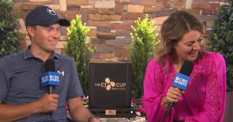 Jordan Spieth has Amanda Balionis in stitches with