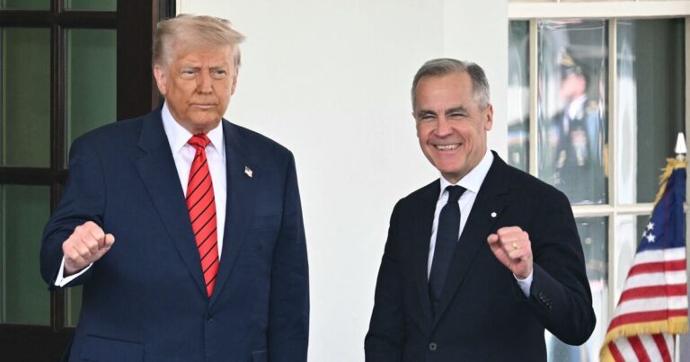 'Nervous' Mark Carney caught in 'weak' gesture