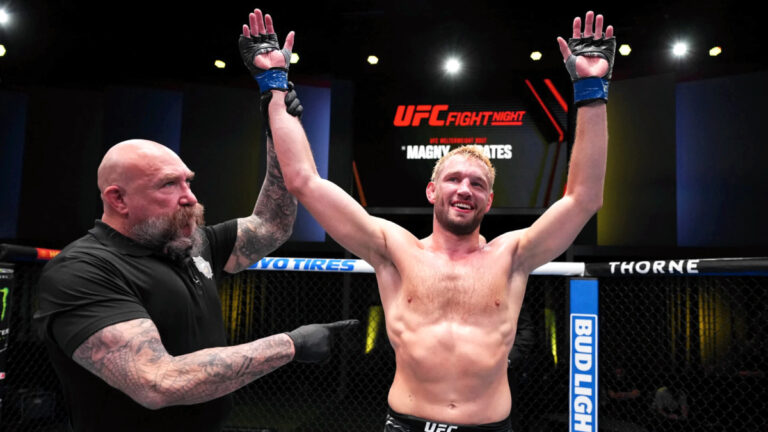 Reinier de Ridder stops Bo Nickal in UFC Des