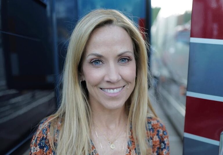 Sheryl Crow Stuns On Power Of Women Nashville | Gossip Wire News