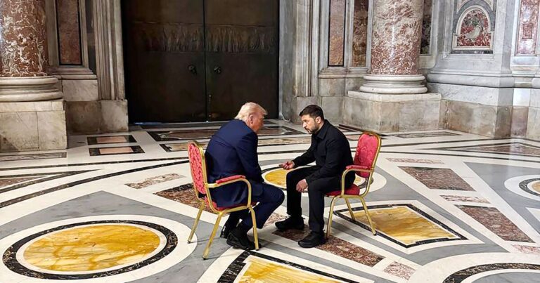 Trump reveals 7-word threat to Zelensky to force