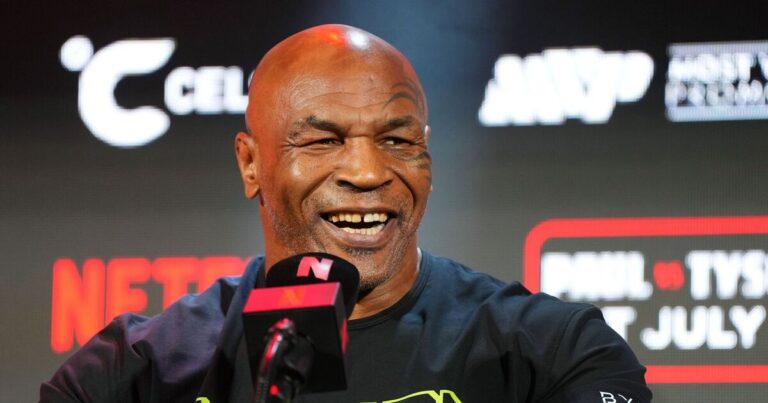 Tyson Fury vs Anthony Joshua gets green light from