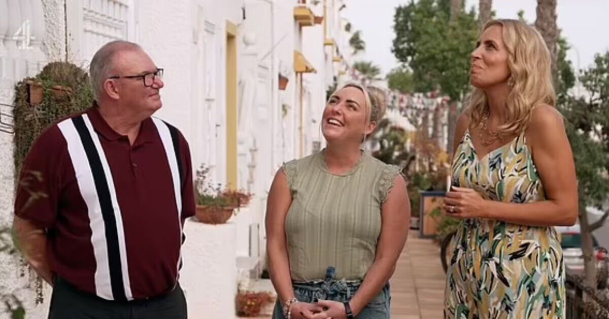A Place in the Sun fans fume at 'useless' and 'time | UK News