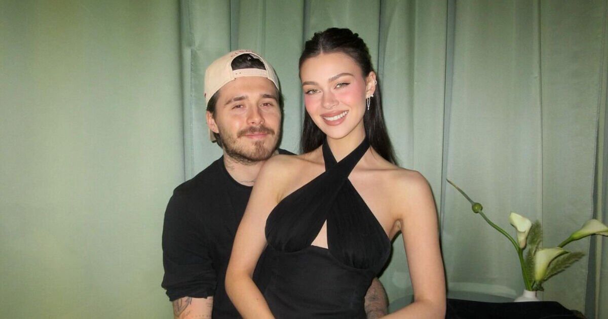 Brooklyn Beckham cosies up to Nicola Peltz as family | UK News