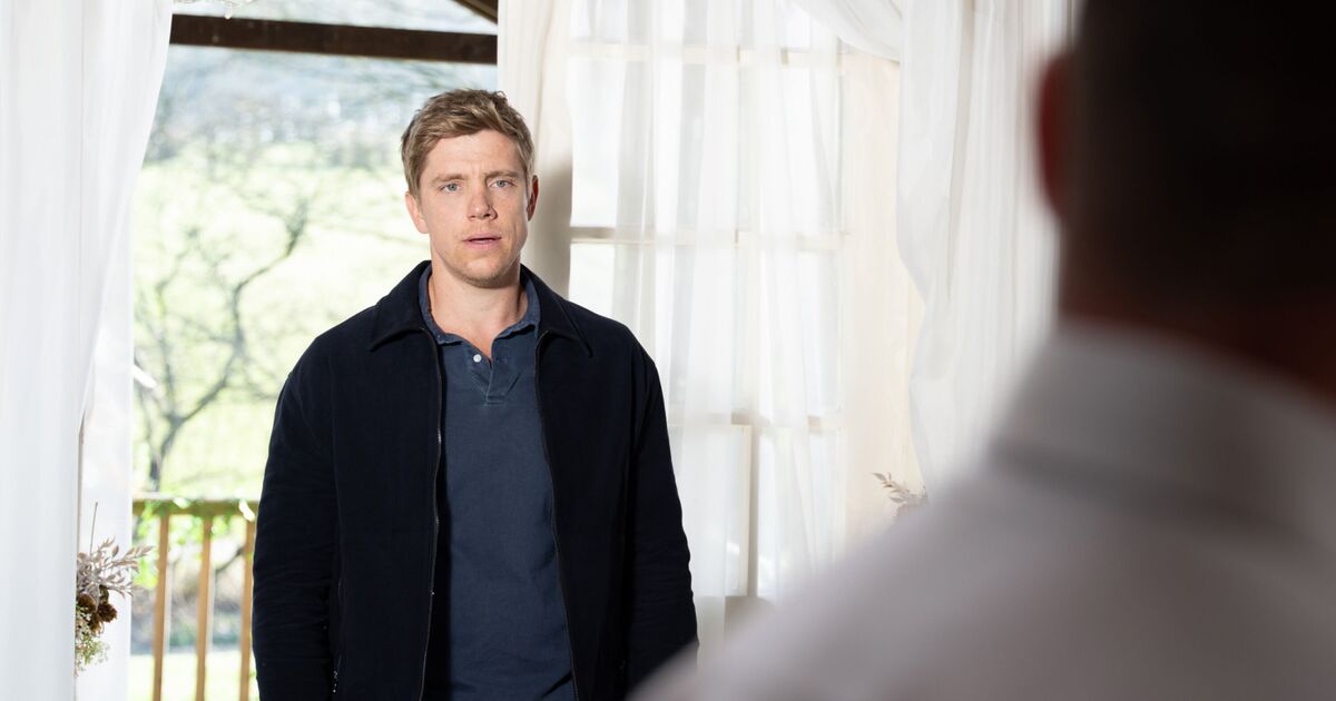 Emmerdale LIVE: Robert Sugden returns to stop Aaron's | UK News