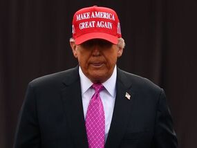 Fox News halted in major blow to Donald Trump as he | Latest US News