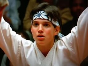 Karate Kid's Ralph Macchio, 63, stuns with fans | New York News