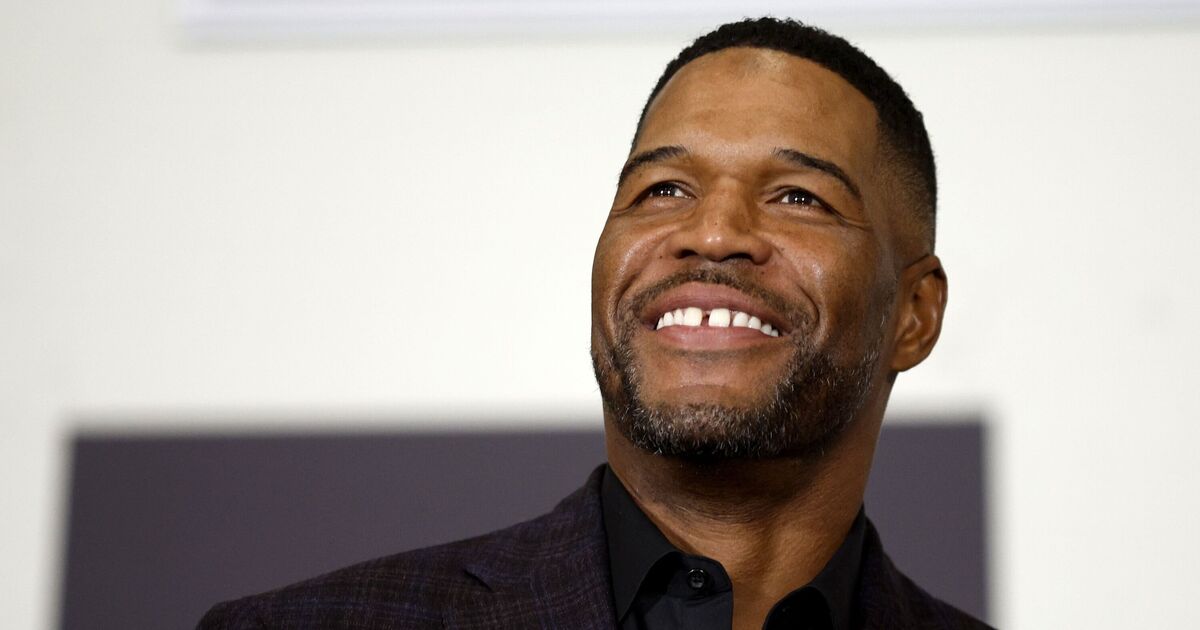 Michael Strahan actions speak volumes after | NFL News