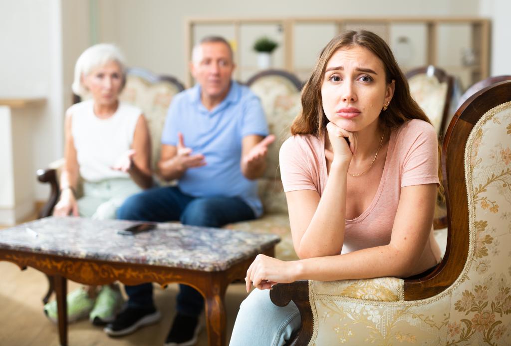 My college-aged daughter snuck her boyfriend into | Lifestyle News