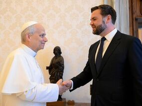 Pope Leo hit with wild request from JD Vance in | AI News