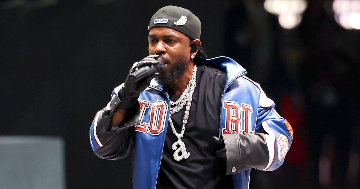 Rap rivals Kendrick Lamar and Drake make music history | Music News