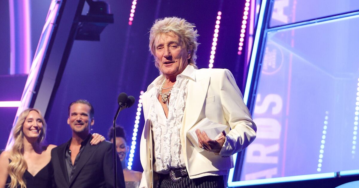 Rod Stewart swears live on air at American Music Awards | Music News