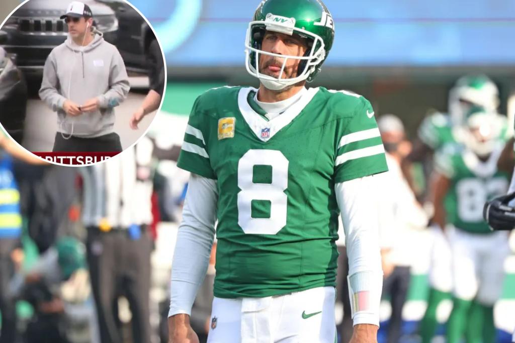 Aaron Rodgers was Steelers' 'third option' at | Sports News