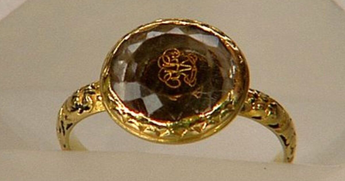 Antiques Roadshow guest found old gold ring in | TV Shows