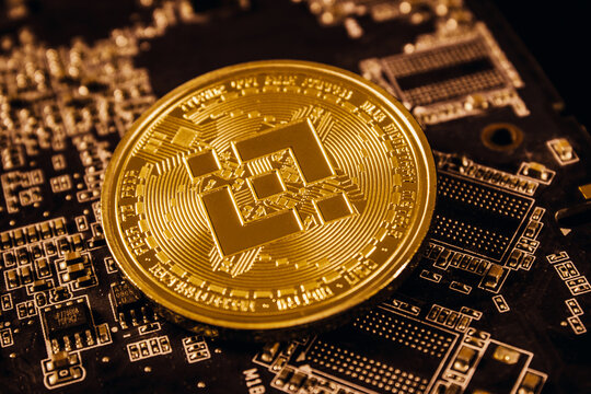 BNB Coils For Impact: Will $670 Crack Under | Crypto News