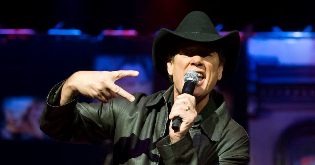 Country music legend hospitalised after slurring speech | UK News