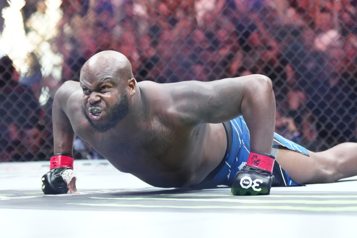 Derrick Lewis reveals amusing way he cheats during | MMA News