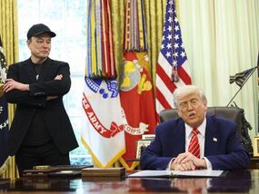 Elon Musk caves with groveling apology to Donald