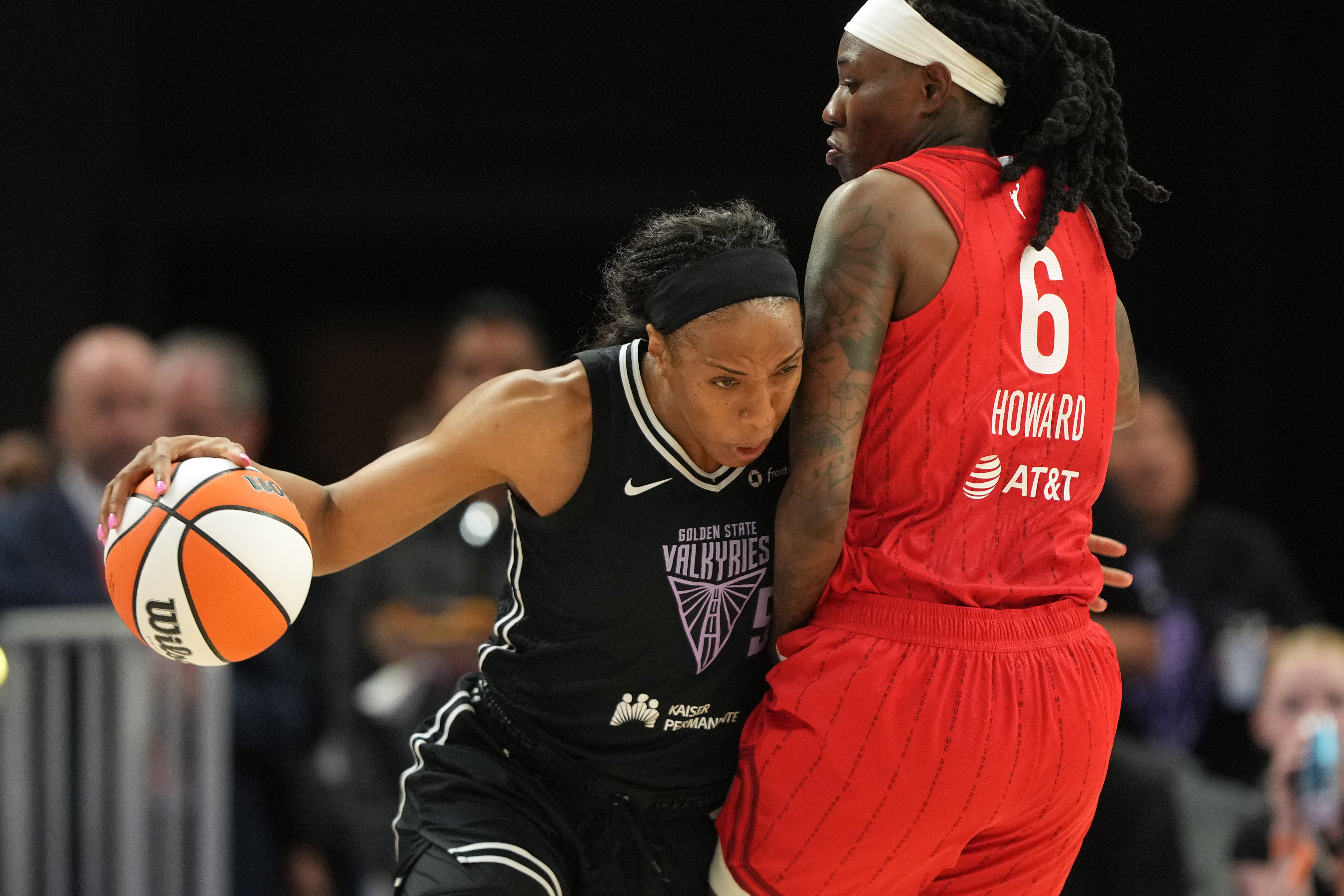 Kayla Thornton’s two late threes lead Valkyries