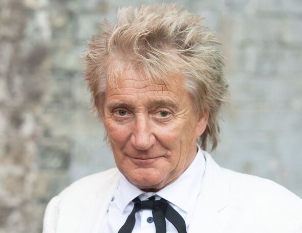 Rod Stewart flooded with support as he issues huge announcement days